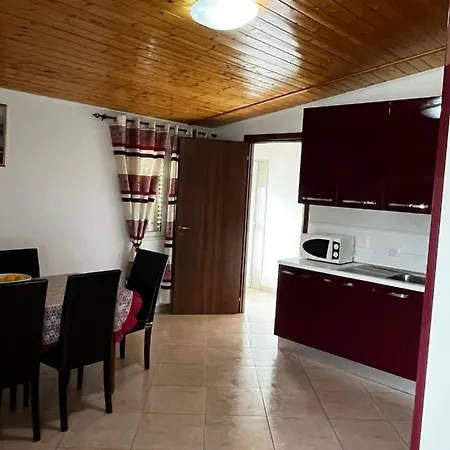 Apartamento Da Delfo Agnone Bagni