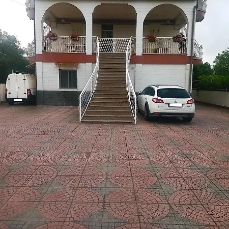 Apartamento Da Delfo Agnone Bagni