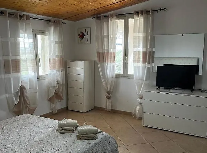 Lägenhet Da Delfo Agnone Bagni