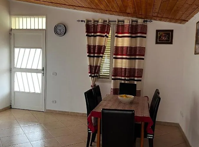 Da Delfo * أغنون باني